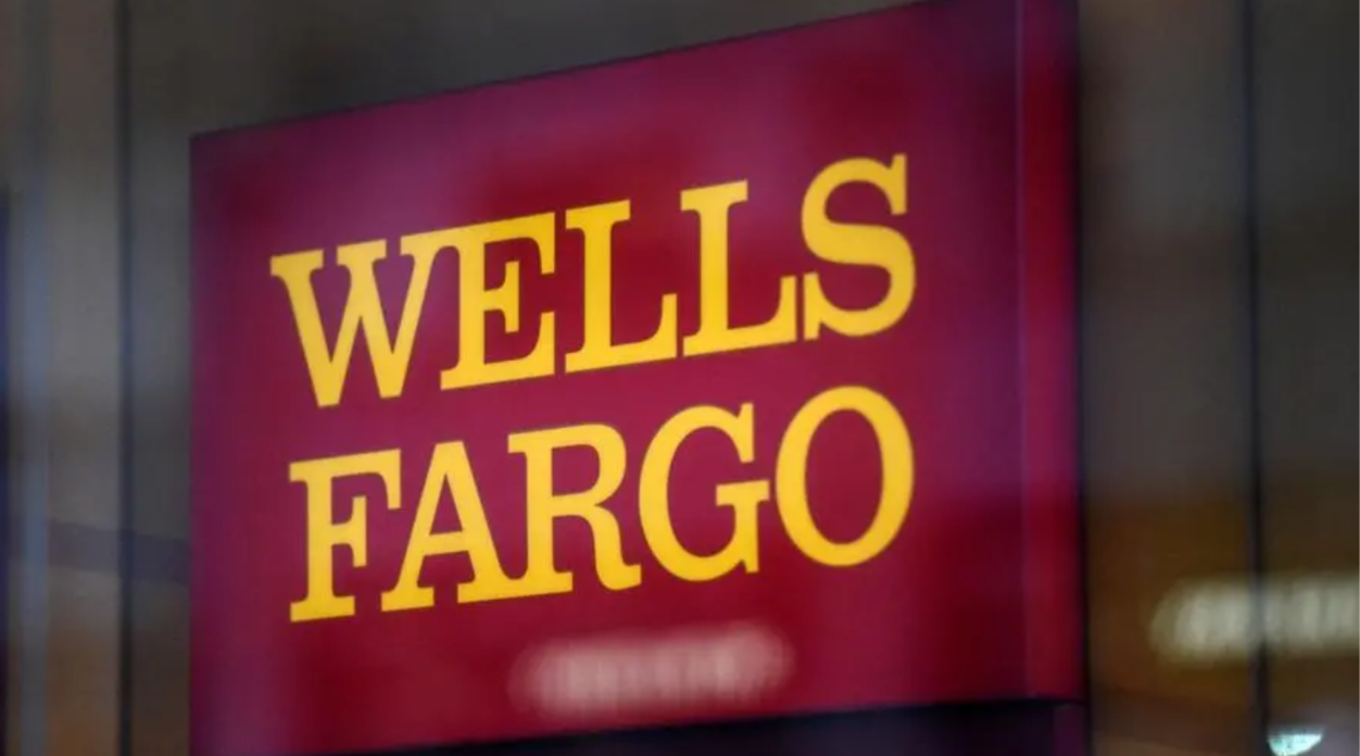 Former Wells Fargo Executive Avoids Prison in Fake-Accounts Scandal