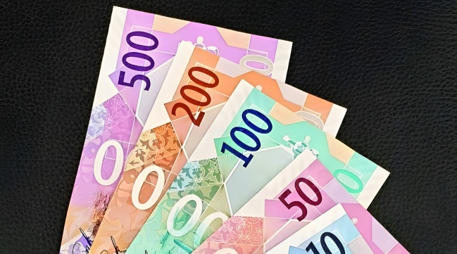 Qatar Records Drop in Total Currency Issued in July, but QR200, QR100, QR50 and QR10 in Double-Digit Growth: QCB	