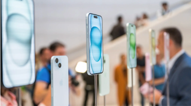 Apple تضيف 60 مليار دولار إلى قميتها السوقية خلال تعاملات الاثنين
