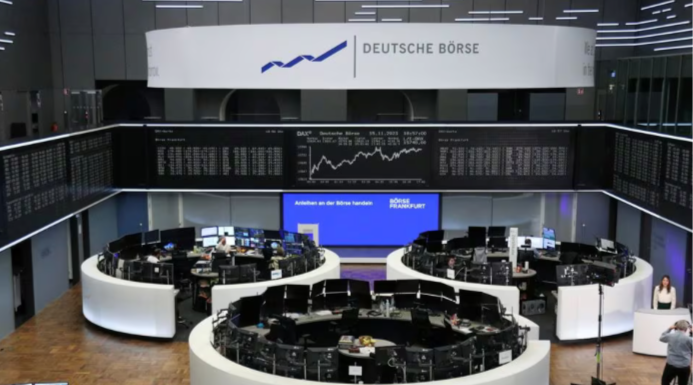 Shares Tread Water, Dollar Dips as Markets Eye Fed Rate Cuts