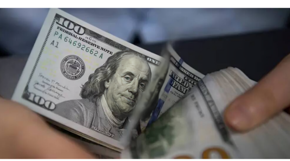 الدولار يتراجع مع تقييم مخاطر الشرق الأوسط وخفض الفائدة الأمريكية
