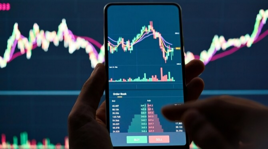 Closing Bell: Saudi Main Index Slips To Close at 12,271	