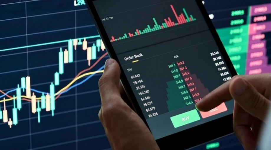 Closing Bell: Saudi Main Index Closes in Green at 12,254	