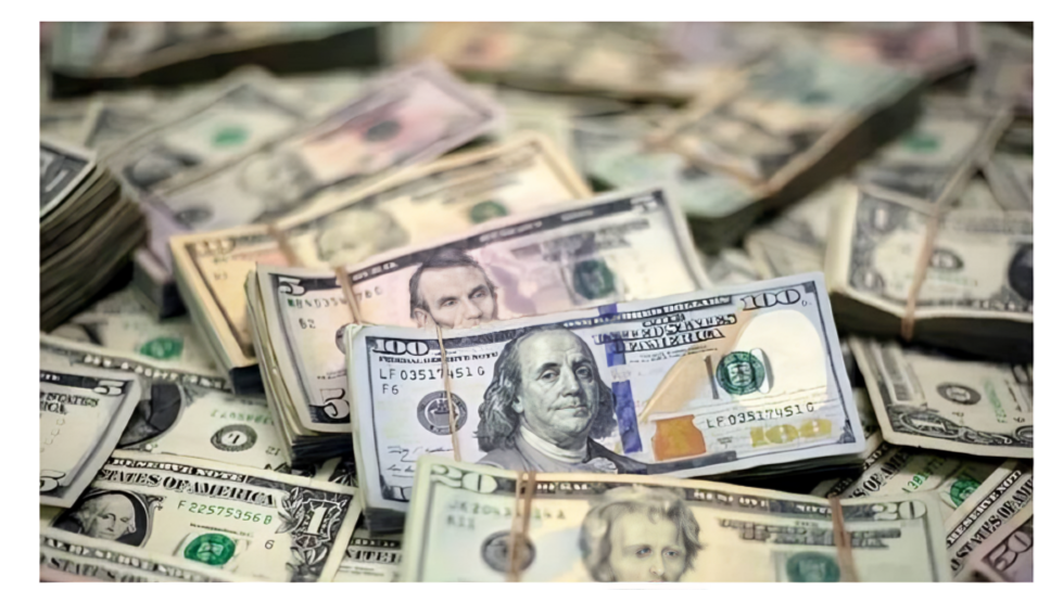 استقرار الدولار والين وتراجع اليورو قبل بيانات الوظائف الأمريكية
