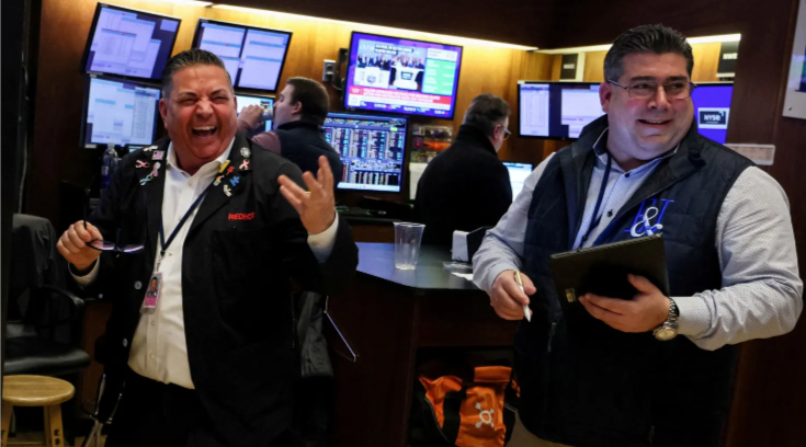 S&P 500 Futures Slip After Microsoft Reports; Traders Brace for Key Inflation Data: Live Updates