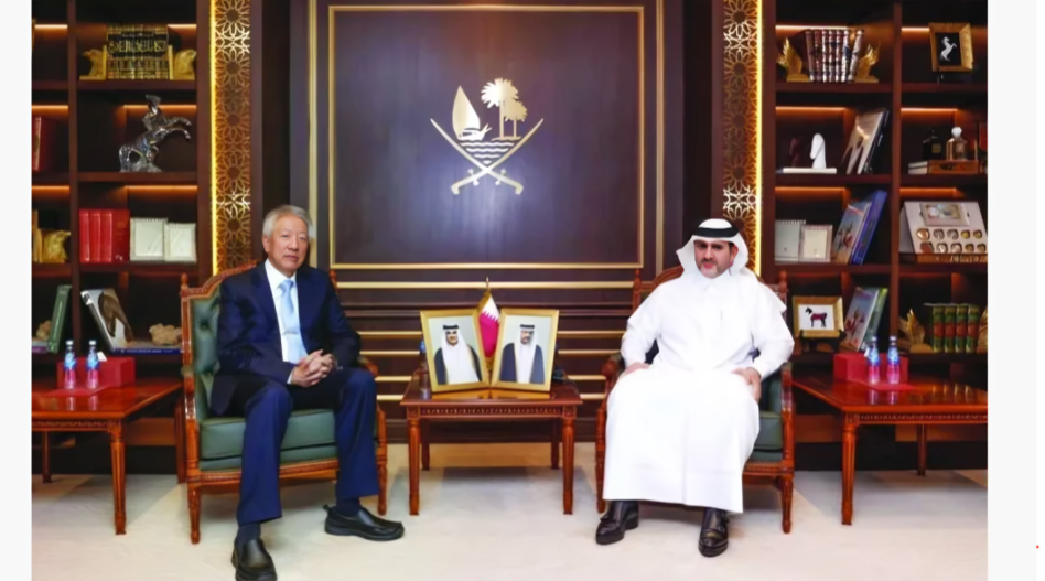QCB Governor Meets With Singapore’s Co-Ordinating Minister for National Security	