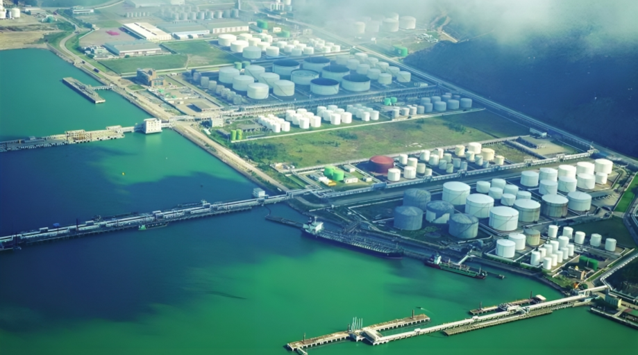Chinese Refiners Expected To Replace Venezuelan Oil With Iranian Crude, Say Traders