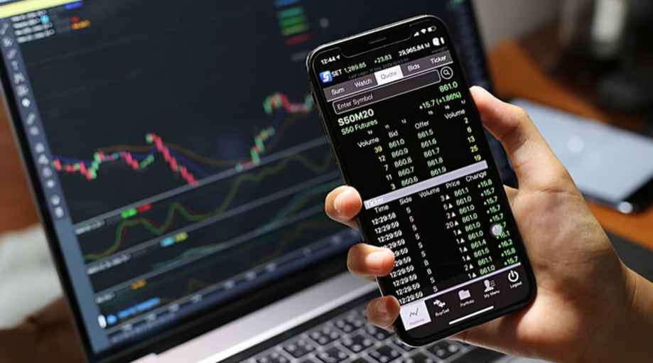 Closing Bell: Saudi Benchmark Index Ends Lower at 10,801