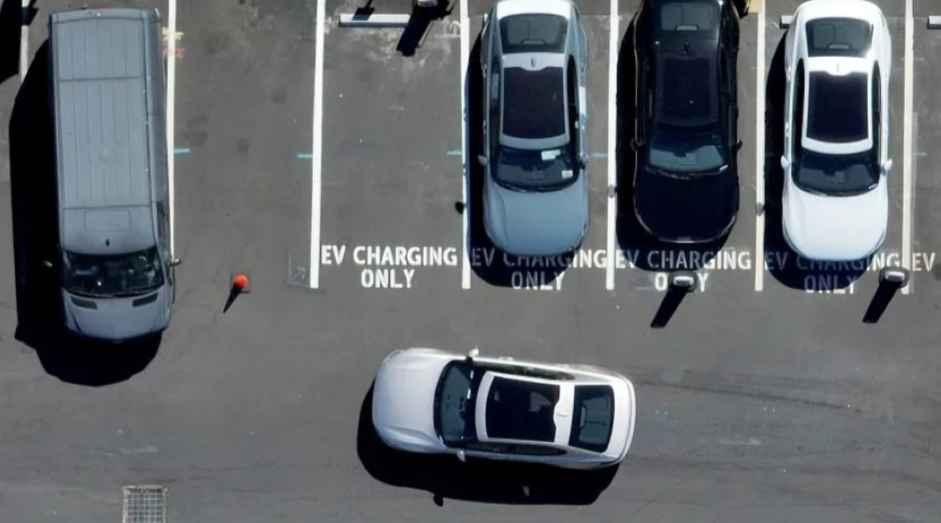 US EV Downturn Eases As Second-Quarter Sales Rebound