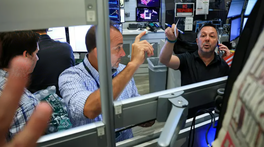 Stocks Steady As Oil Surge Offsets ASML Lift to Tech
