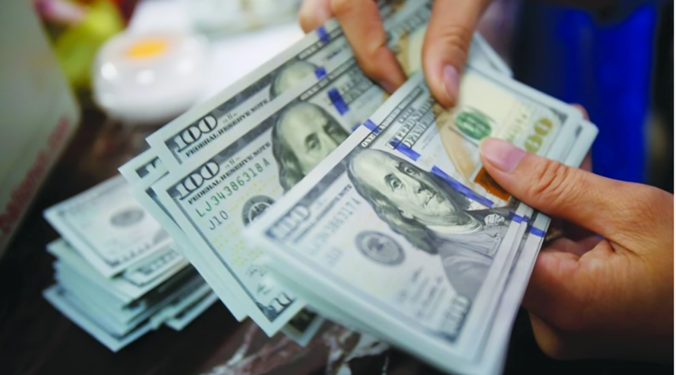 Dollar Gains as US-Iran Conflict Intensifies