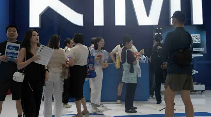 China’s New AI Model Halts New Subscriptions As Demand Swamps Capacity