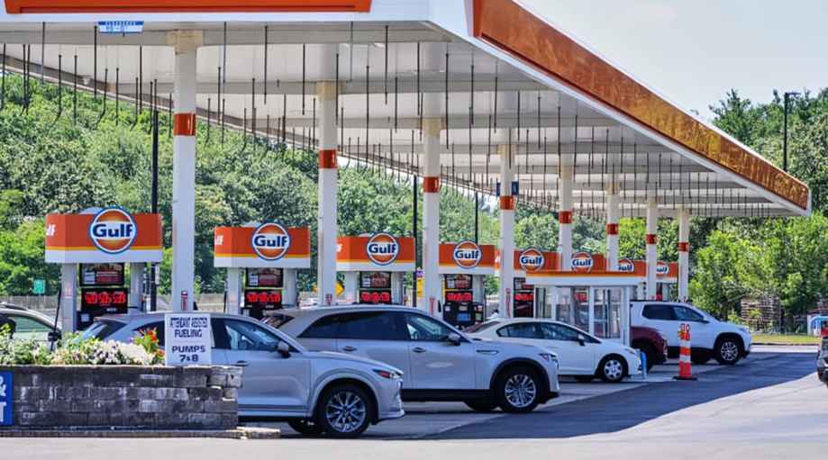 Oil Prices Ease After US and Iran Pause Their Attacks