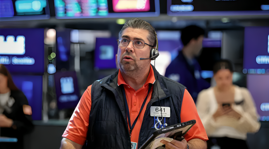 Shares, Bonds Make Guarded Gains As Oil Slips