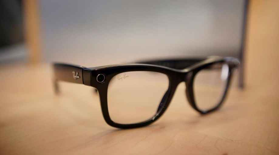 AI Glasses Fuel Record Growth at EssilorLuxottica