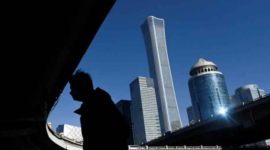 China’s Leverage Falls As Households and Firms Cut Borrowing