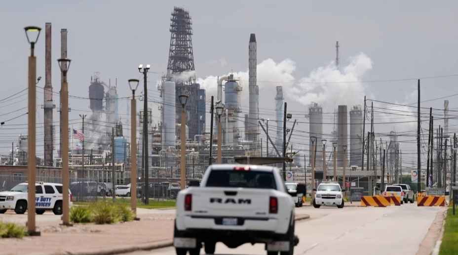 Oil Giants Reap Billions As Iran War Disrupts Global Supplies