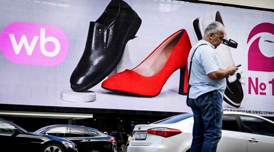 Russia’s Biggest Online Retailer Counts Cost of Ukraine Attacks