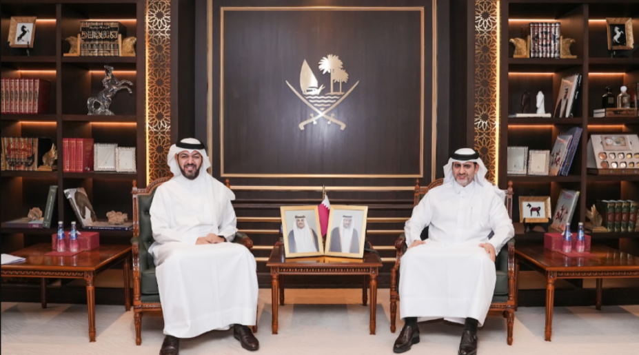 QCB Governor Meets With Ambassador of Kuwait to Qatar