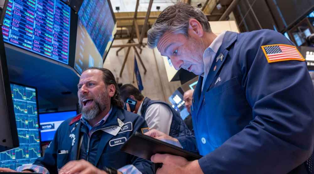 S&P 500 Closes at Record High as Weak Jobs Data Lifts Markets