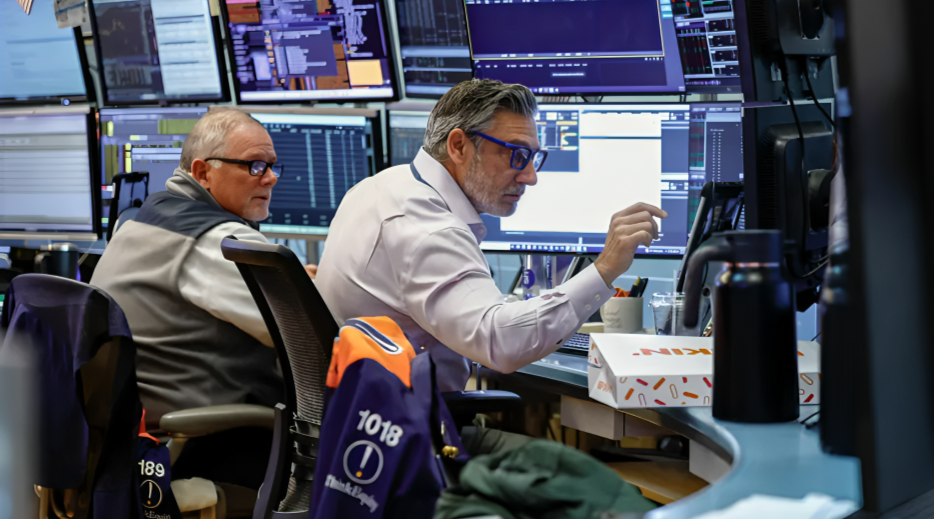 Oil, Gold Prices Rise As Geopolitical Tensions Mount Before CPI