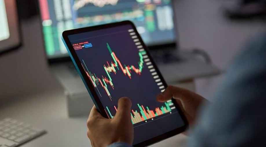 Saudi Main Index Edges Higher To Close at 10,844