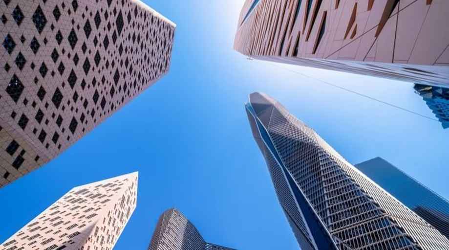 Why Global Finance Is Moving Closer to the Gulf