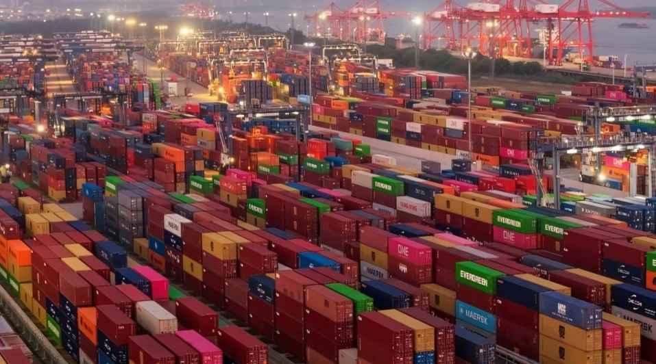 China’s Retail Sales, Factory Output Slow in July