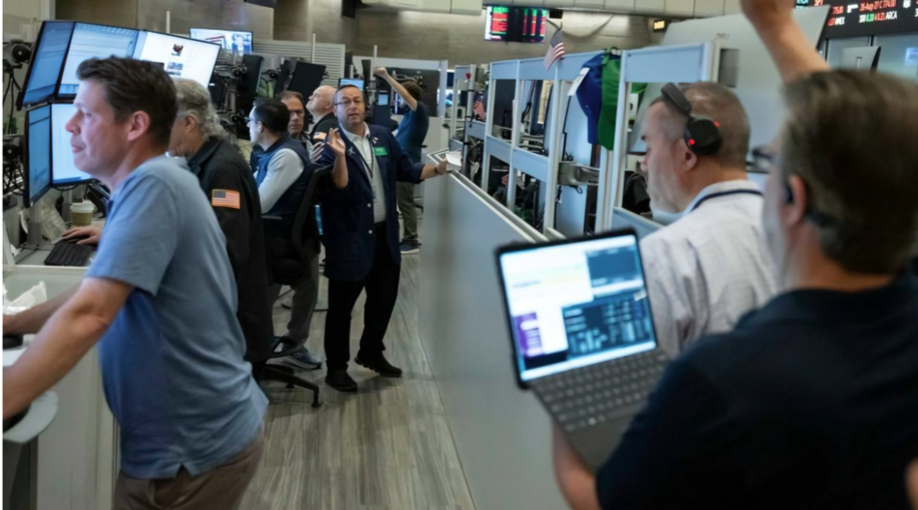 Bond Market Prepares for Higher Interest Rates as US Stocks Drift Lower