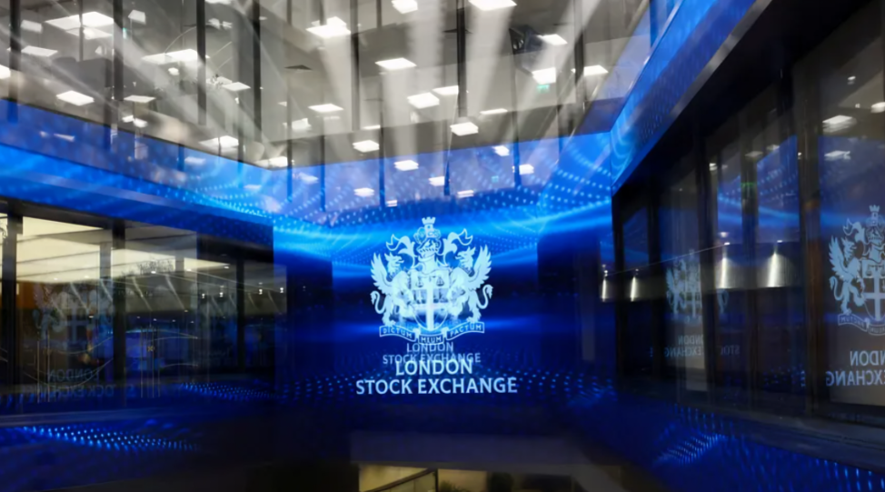 London Stocks Slide As Rising Gilt Yields Weigh; Reckitt Gains