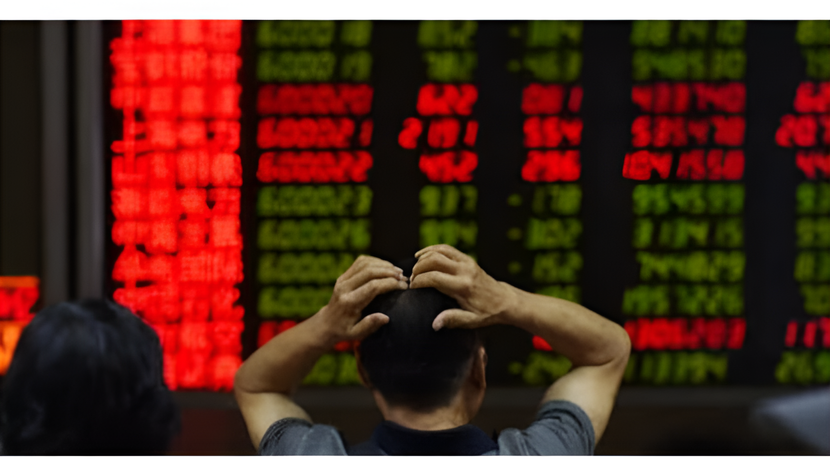 الأسهم الآسيوية تتراجع مع بقاء خام برنت فوق 100 دولار