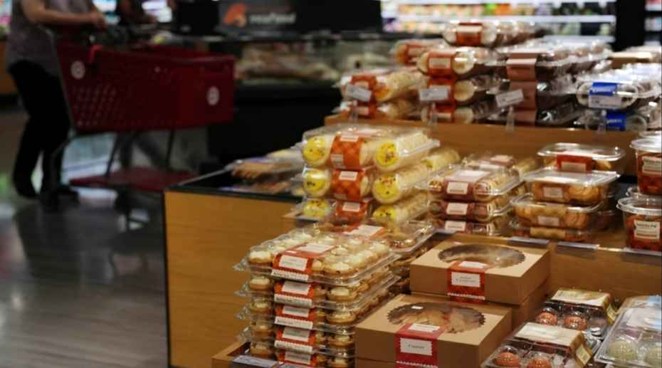 US Inflation Picks Up Keeping Fed on Edge