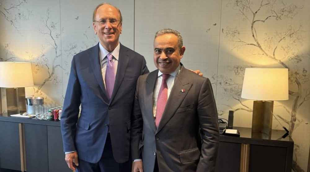 Kuwari Meets Wity Larry Fink