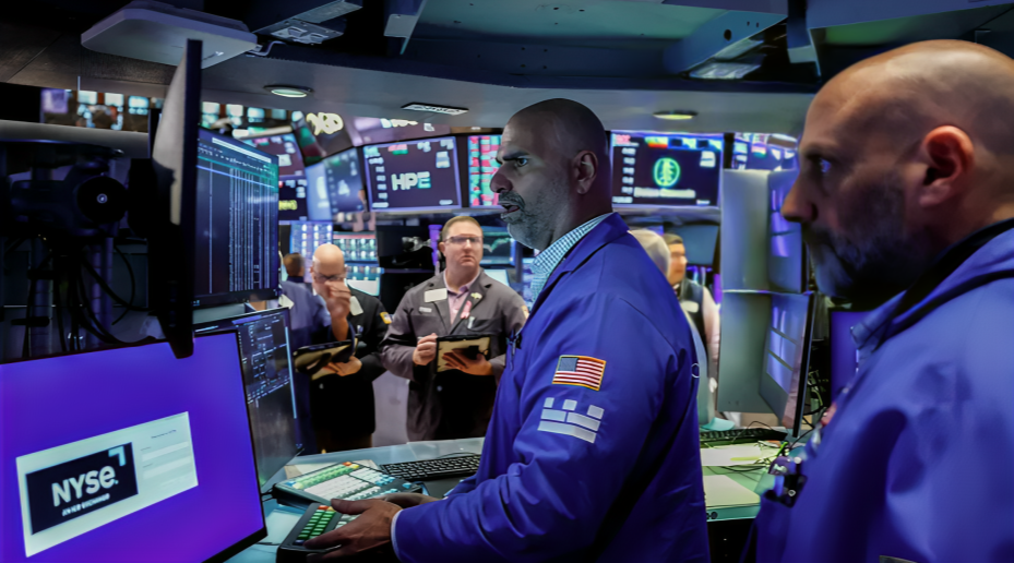 Stocks Rise on AI Optimism; Lower Oil Helps Bonds