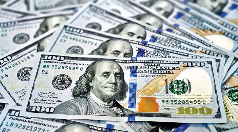 الدولار عند أعلى مستوى في شهرين وسط مخاوف التضخم وتوقعات رفع الفائدة بأمريكا
