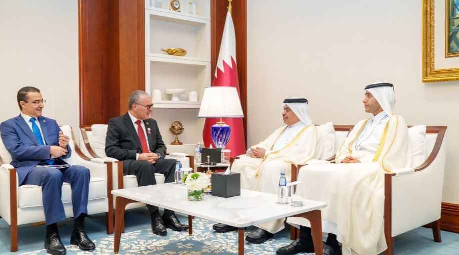 Kuwari Meets With Tunisia’s Minister