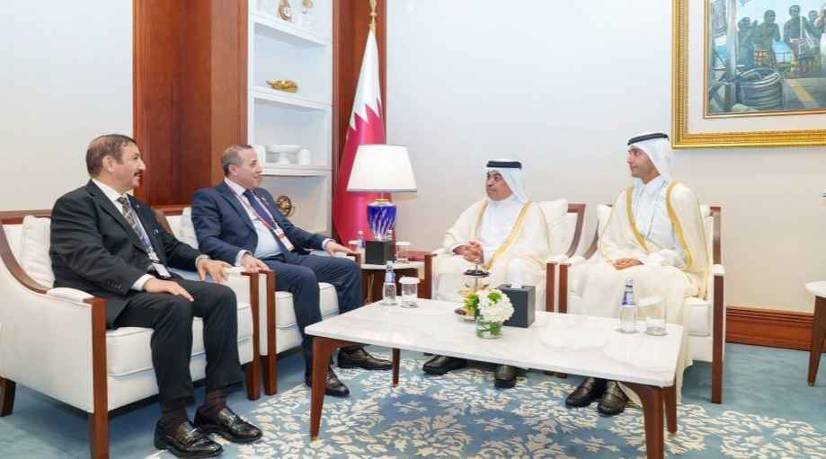 Kuwari Meets With Algerian Minister