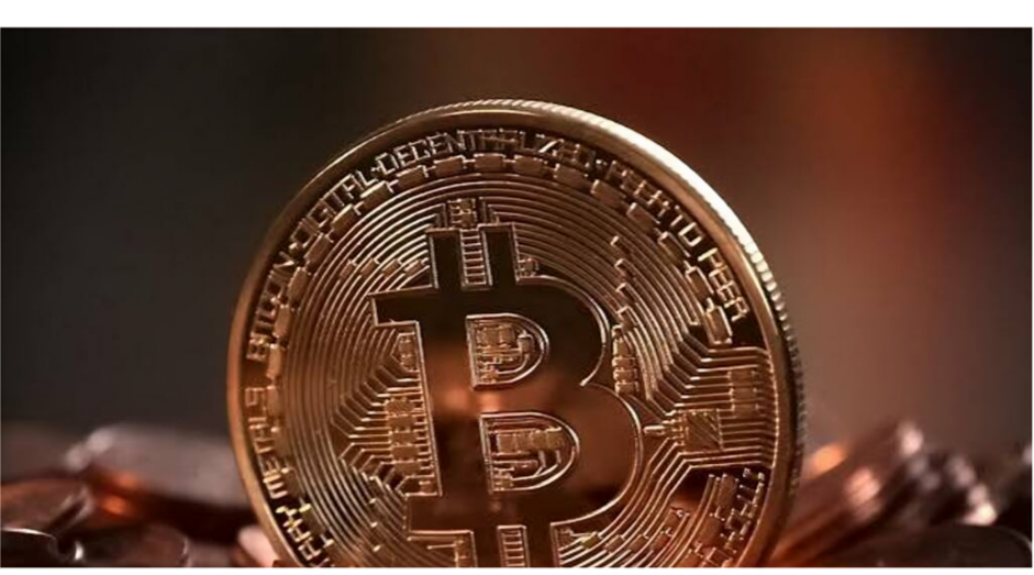 "بيتكوين" ترتفع لـ84,000 دولار بعد مكاسب قوية في الربع الثالث