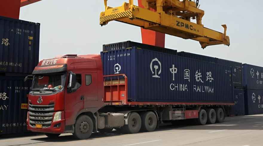 China, Vietnam Build Trade Links To Weather US Tariff Pressure