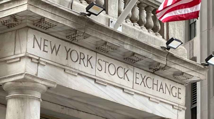 US Wealth Gap Widens As Oldest Families Pull Ahead, Youngest Fall Behind