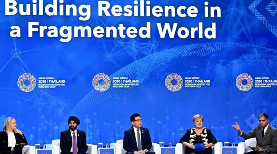 IMF Flags AI Downturn, Middle East War As Global Growth Risks
