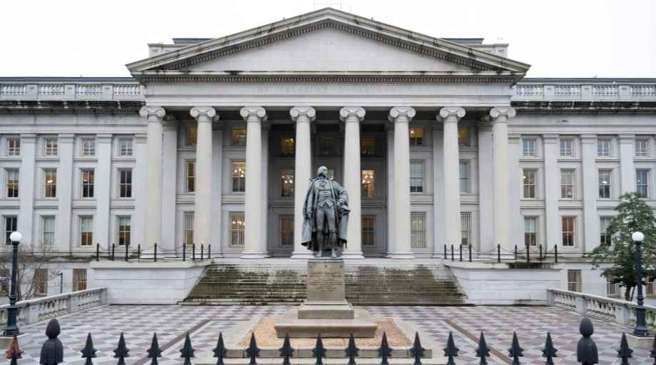US Budget Deficit Grows to $2 Trillion, Highest Since 2021