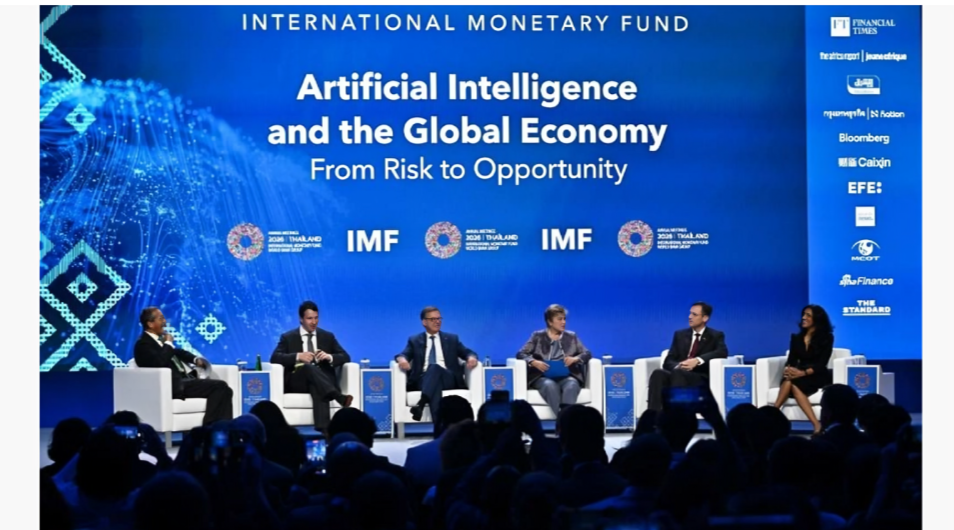 Leaders Weigh ‘Huge Benefit’, Risks of AI for Global Economy