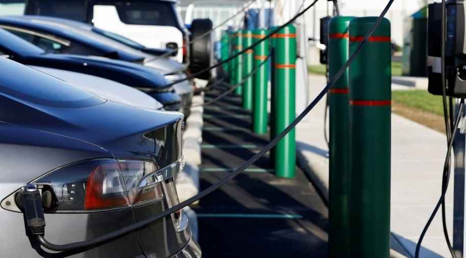 US EV Policy Uncertainty Puts Carmakers on the Back Foot