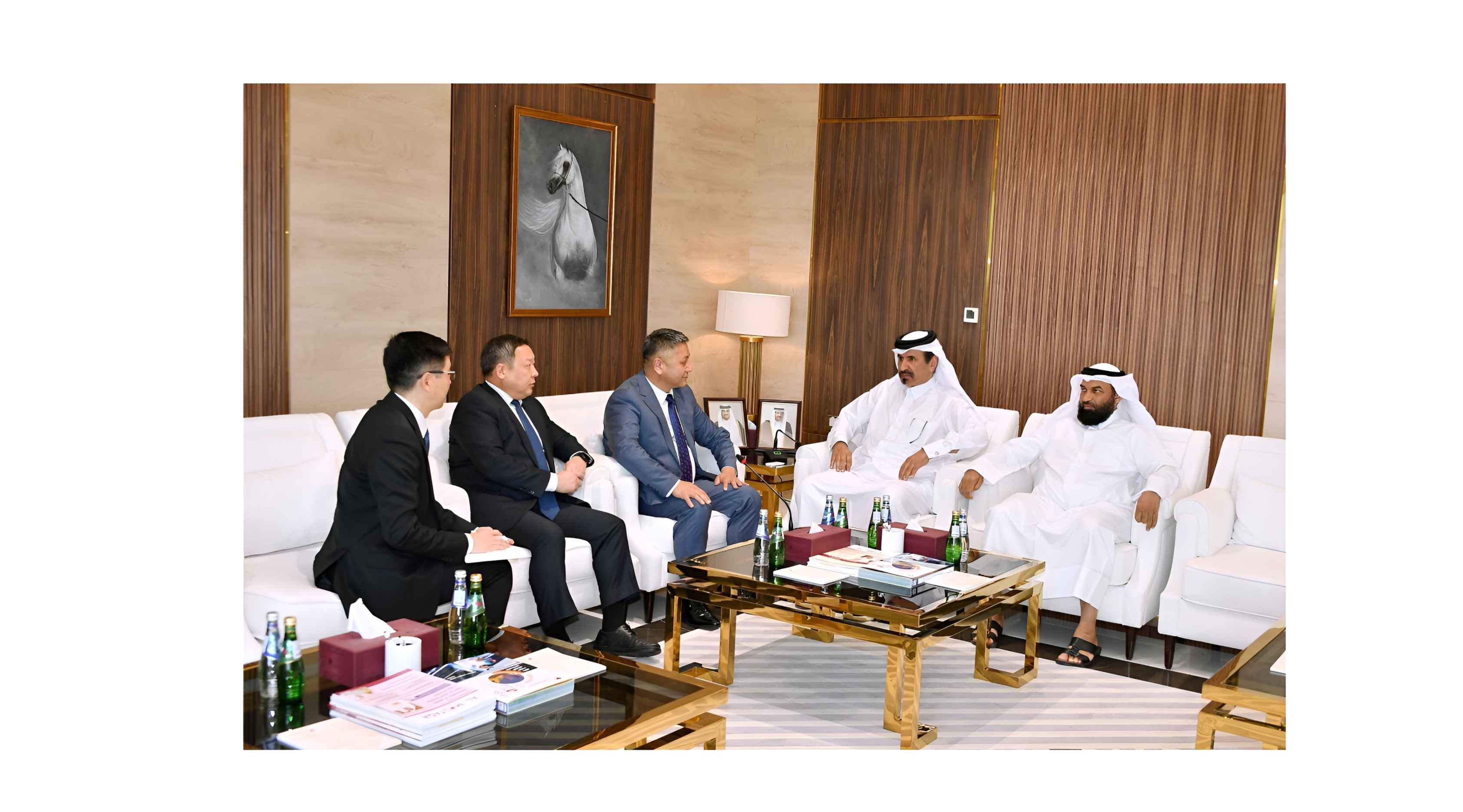 غرفتا قطر وقيرغيزستان توقعان اتفاقية لتأسيس مجلس أعمال مشترك