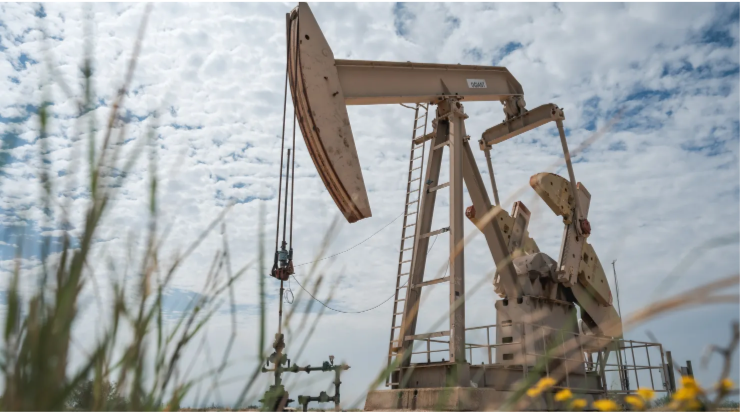 Oil Prices Rise As Houthi Attacks on Saudi Arabian Refinery Raise Supply Worries